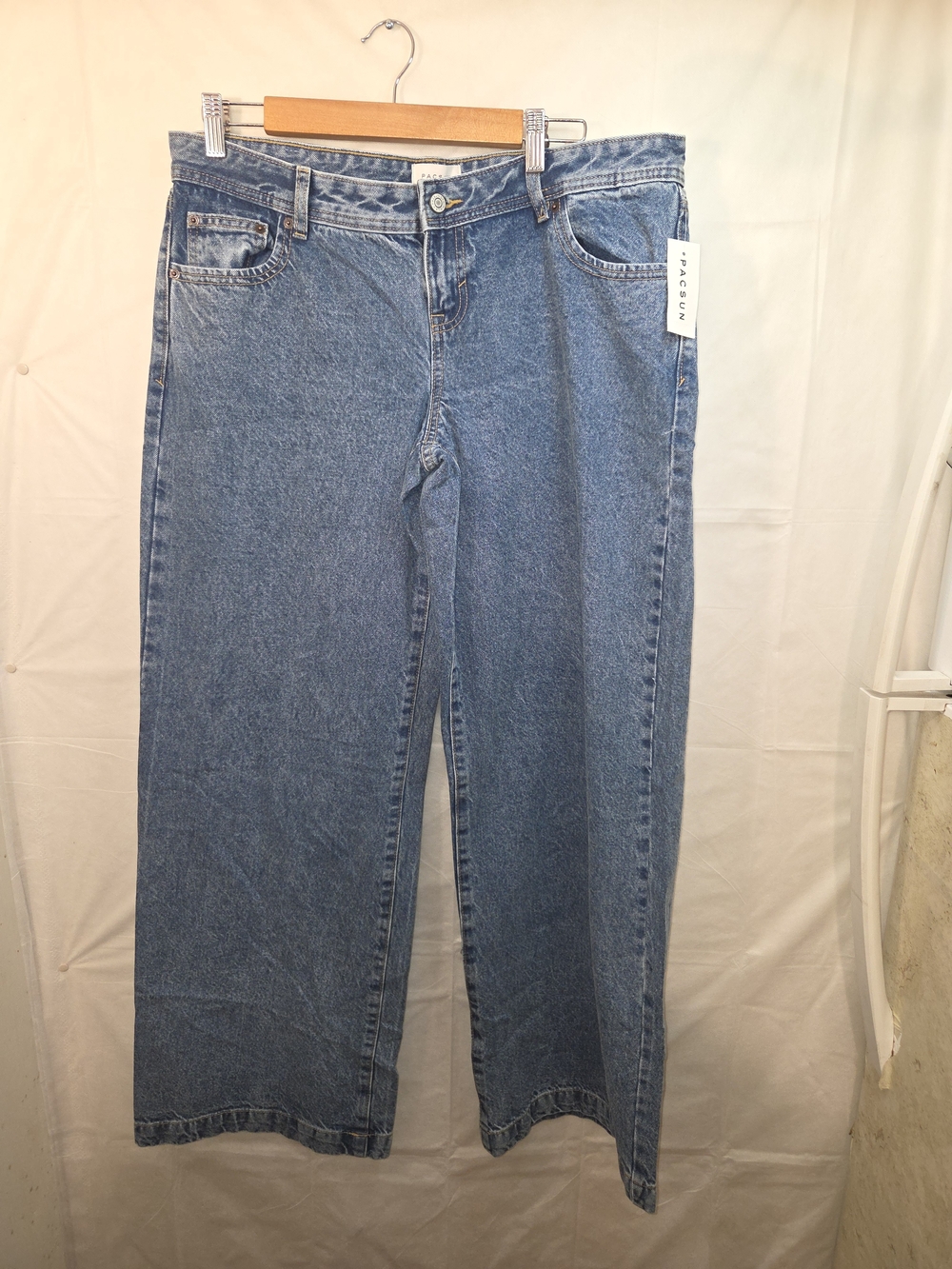 PacSun Women's Straight-Leg Jeans - Light Blue Wash